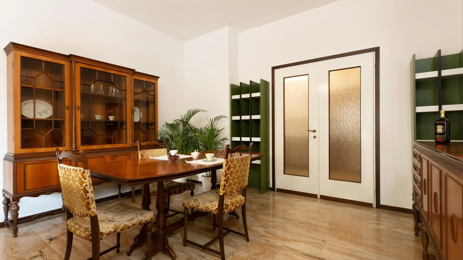 La Castellana Daire Bergamo 0*,  İtalya